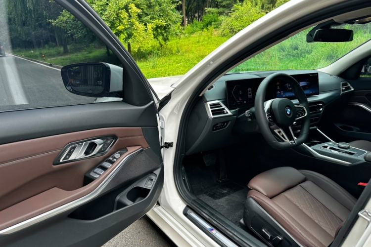 Used BMW 3 Series 2025 325Li M Sport Package Left Front Seat