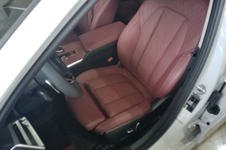 Used BMW 3 Series 2025 325i M Sport Package Left Front Seat