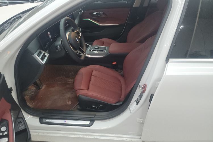 Used BMW 3 Series 2025 325Li M Sport Package Left Front Seat
