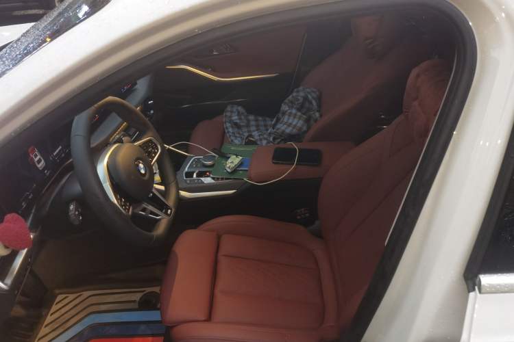 Used BMW 3 Series 2025 325Li M Sport Package Left Front Seat