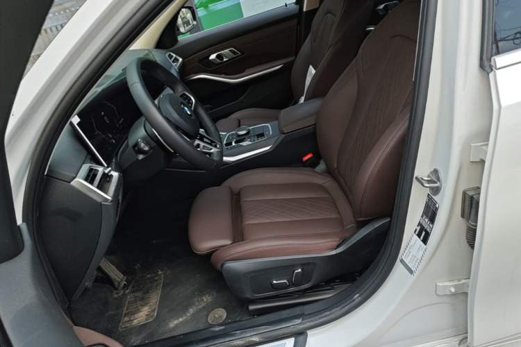 Used BMW 3 Series 2025 325Li M Sport Package Left Front Seat