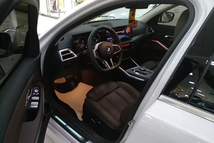Used BMW 3 Series 2025 325Li M Sport Package Left Front Seat