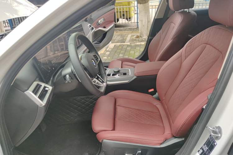 Used BMW 3 Series 2025 325i M Sport Package Left Front Seat