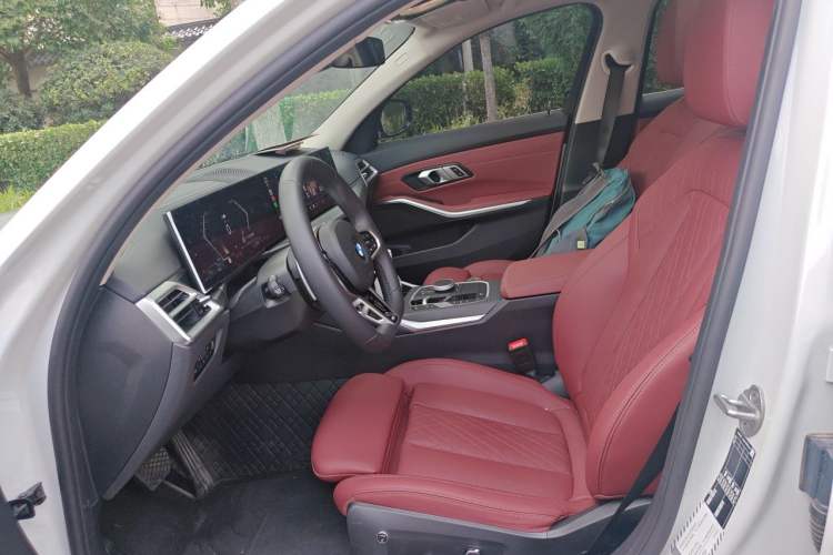 Used BMW 3 Series 2025 325Li M Sport Package Left Front Seat