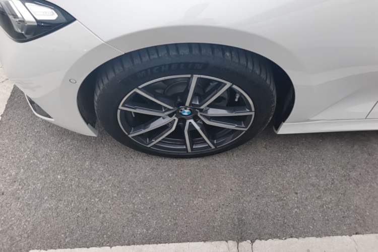 Used BMW 3 Series 2025 325Li M Sport Package Left Front Wheel Hub
