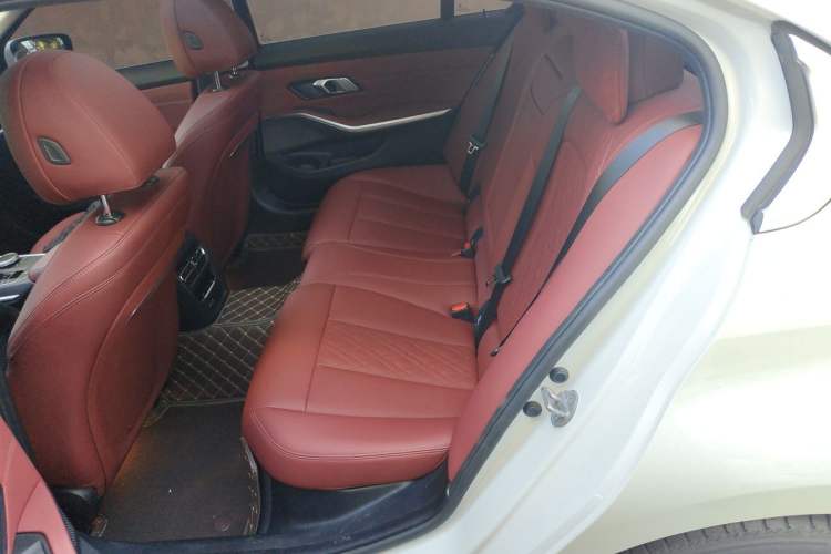 Used BMW 3 Series 2025 325Li M Sport Package Left Rear Seat