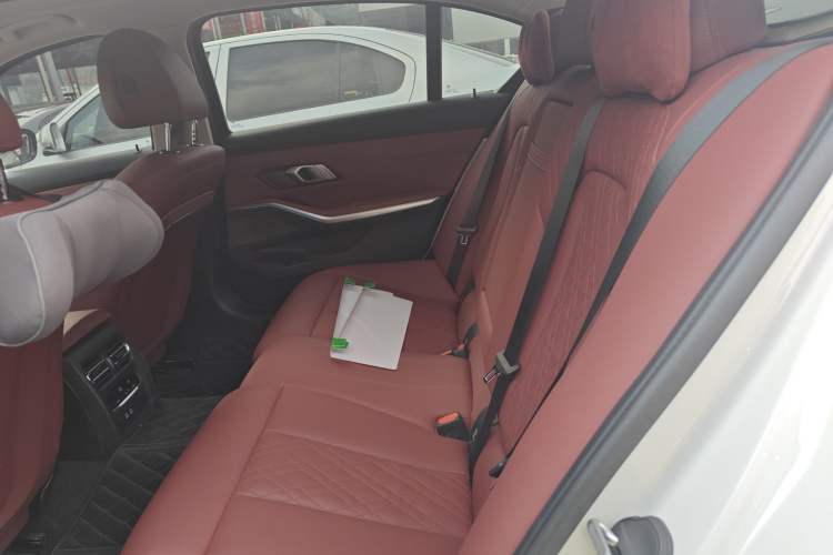 Used BMW 3 Series 2025 325Li M Sport Package Left Rear Seat