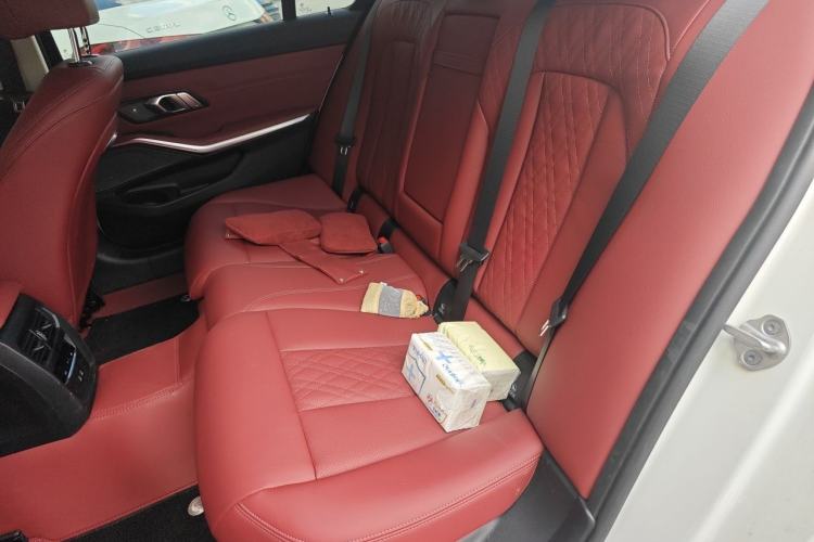 Used BMW 3 Series 2025 330Li M Sport Shadowline Package Left Rear Seat