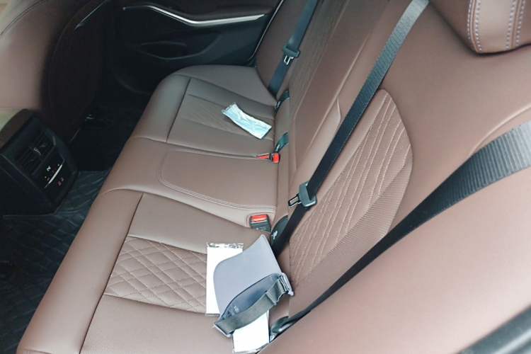 Used BMW 3 Series 2025 325i M Sport Package Left Rear Seat