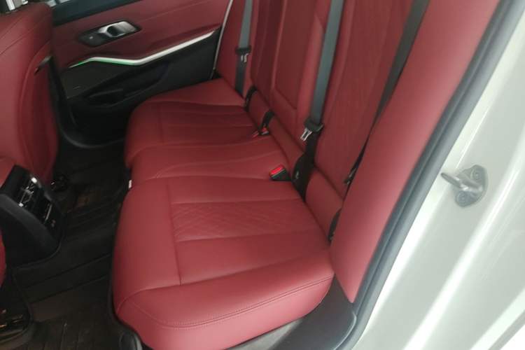 Used BMW 3 Series 2025 330Li M Sport Shadowline Package Left Rear Seat