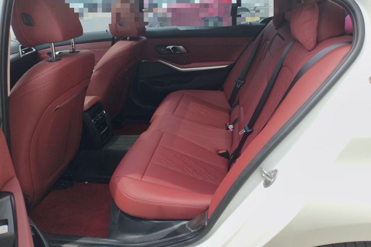 Used BMW 3 Series 2025 330Li M Sport Shadowline Package Left Rear Seat