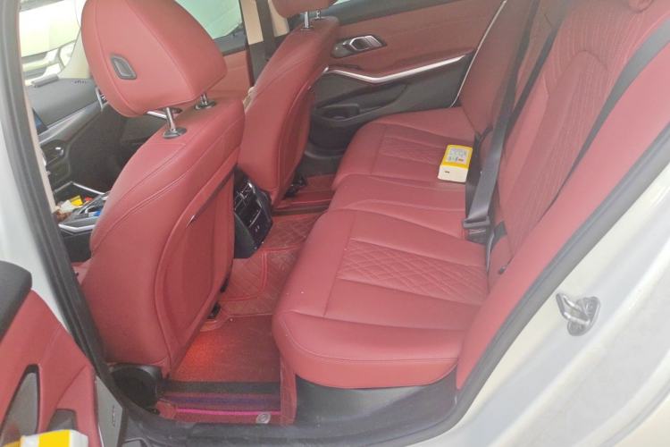 Used BMW 3 Series 2025 330Li M Sport Shadowline Package Left Rear Seat