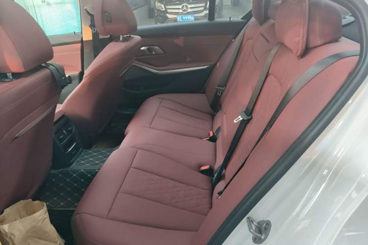 Used BMW 3 Series 2025 330Li M Sport Shadowline Package Left Rear Seat