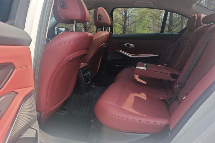 Used BMW 3 Series 2025 325Li M Sport Package Left Rear Seat