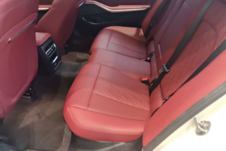 Used BMW 3 Series 2025 330Li M Sport Shadowline Package Left Rear Seat