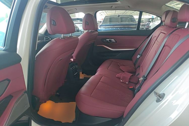 Used BMW 3 Series 2025 330Li M Sport Shadowline Package Left Rear Seat