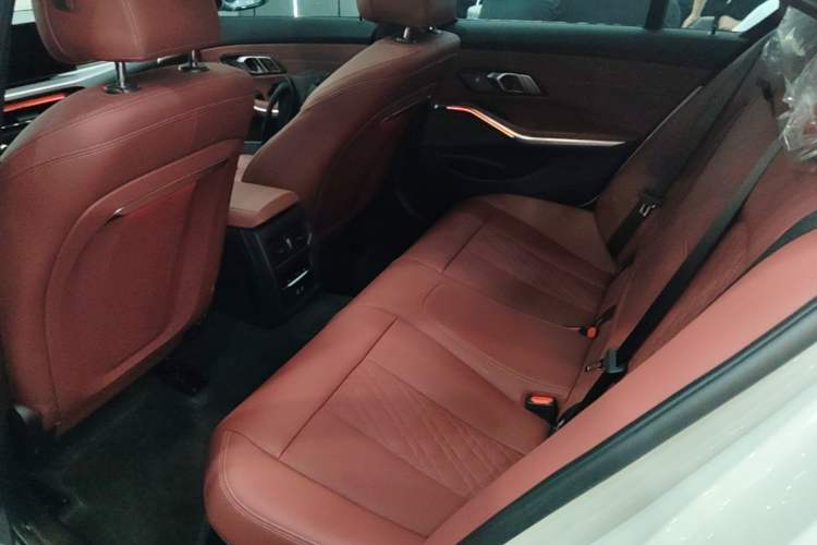 Used BMW 3 Series 2025 330i M Sport Night Edition Package Left Rear Seat