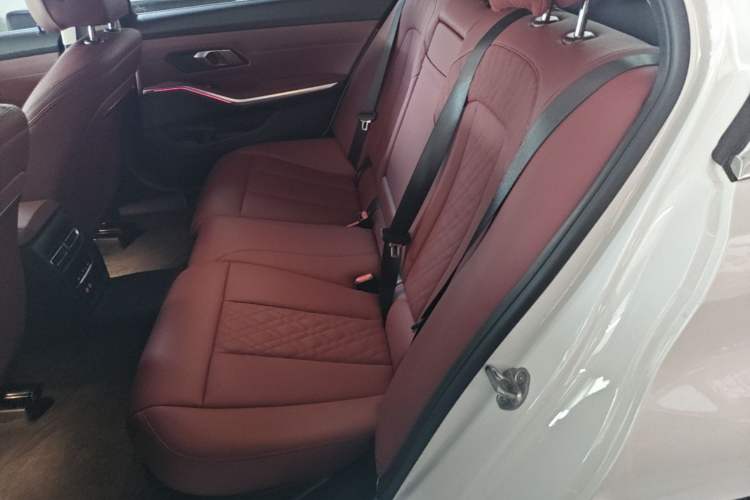 Used BMW 3 Series 2025 325Li M Sport Package Left Rear Seat