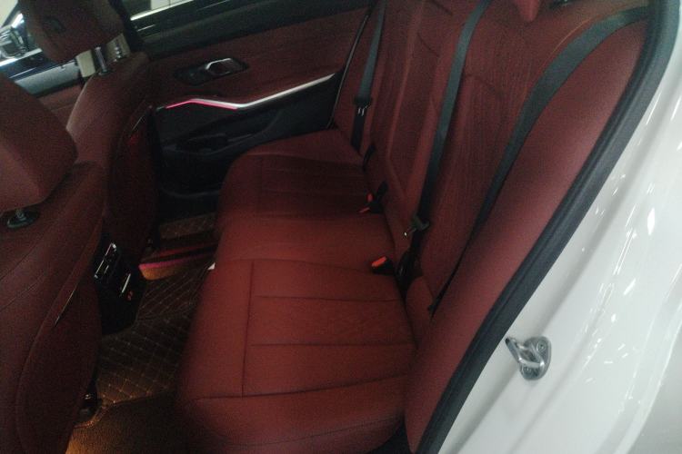 Used BMW 3 Series 2025 330Li M Sport Shadowline Package Left Rear Seat