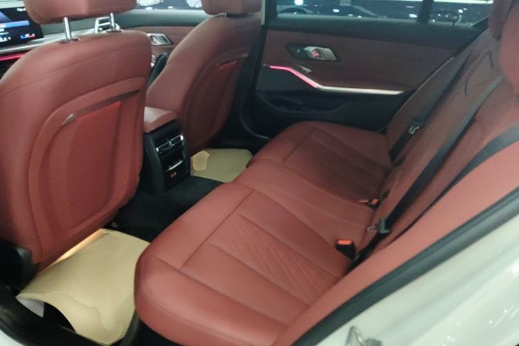 Used BMW 3 Series 2025 330Li M Sport Shadowline Package Left Rear Seat