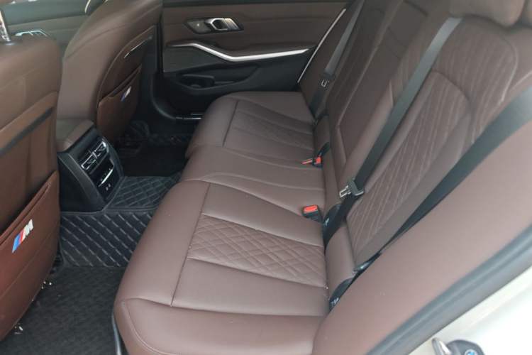 Used BMW 3 Series 2025 330Li M Sport Shadowline Package Left Rear Seat