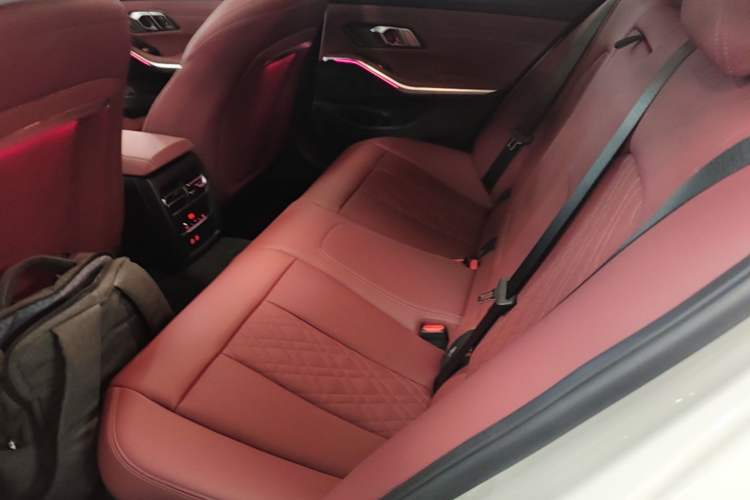 Used BMW 3 Series 2025 325i M Sport Package Left Rear Seat