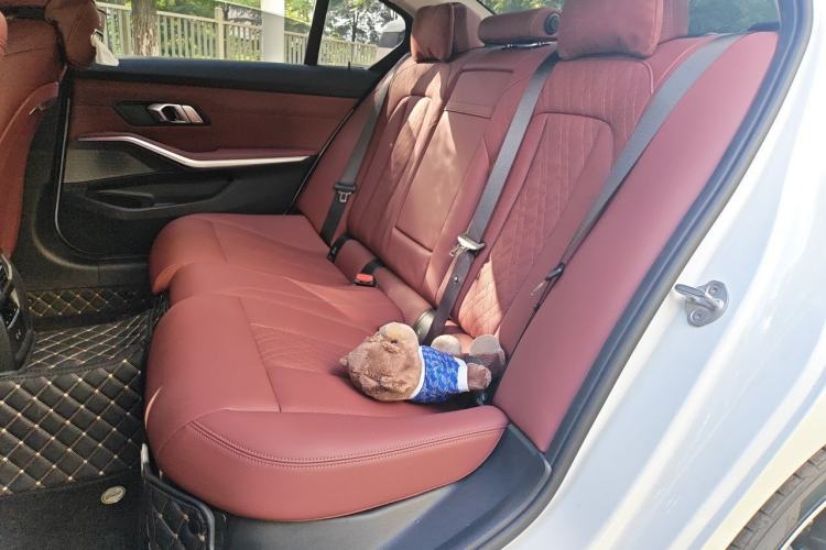Used BMW 3 Series 2025 325Li M Sport Package Left Rear Seat