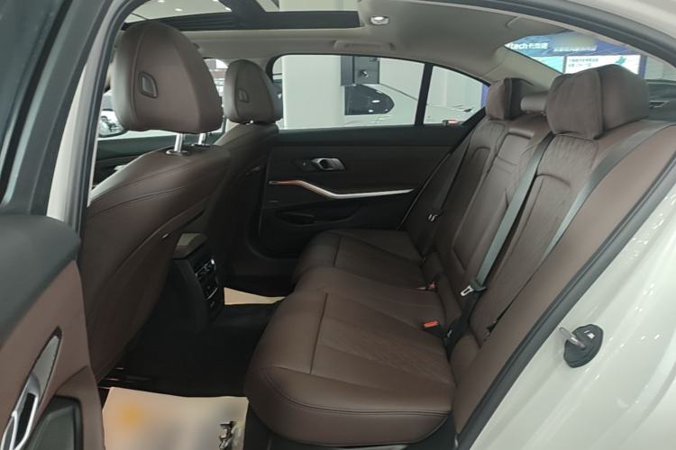 Used BMW 3 Series 2025 330Li M Sport Shadowline Package Left Rear Seat