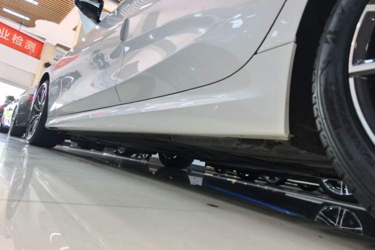 Used BMW 3 Series 2025 325Li M Sport Package Left Side Sill