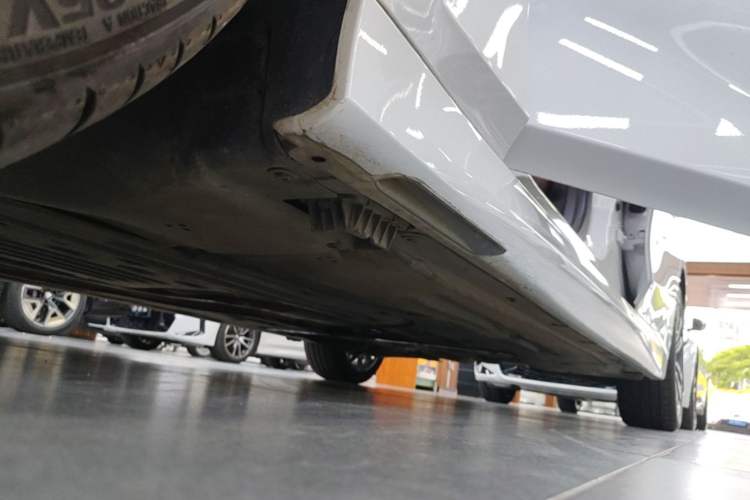Used BMW 3 Series 2025 325Li M Sport Package Left Side Sill