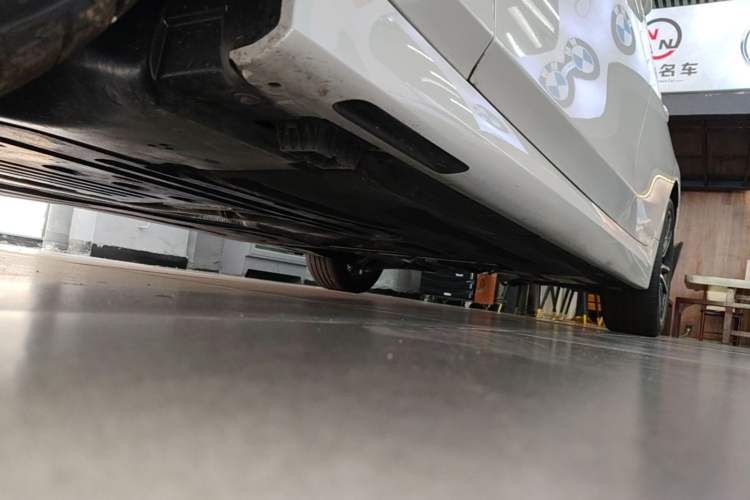 Used BMW 3 Series 2025 325Li M Sport Package Left Side Sill
