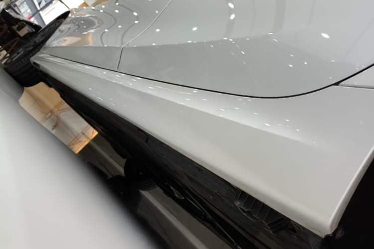 Used BMW 3 Series 2025 330Li M Sport Shadowline Package Left Side Sill