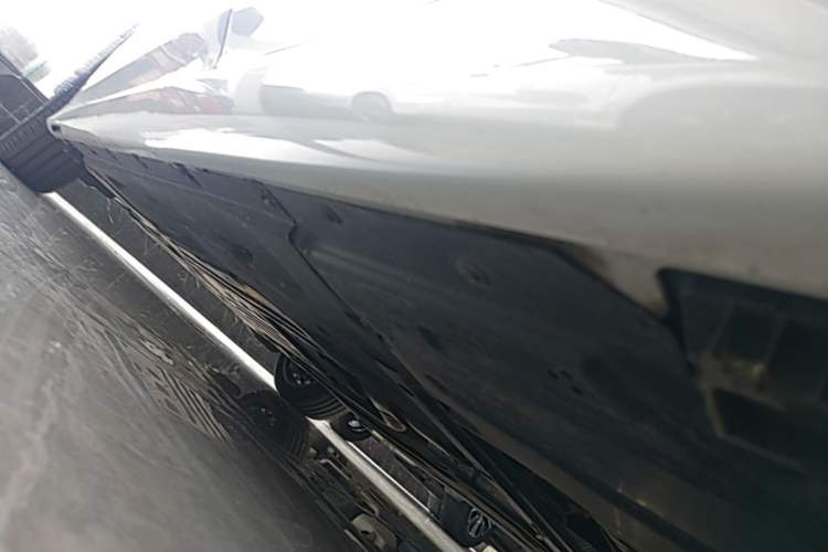 Used BMW 3 Series 2025 330Li M Sport Shadowline Package Left Side Sill