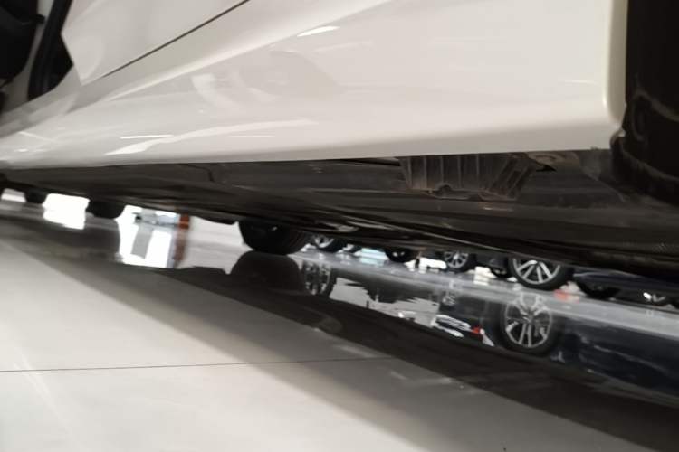 Used BMW 3 Series 2025 325Li M Sport Package Left Side Sill
