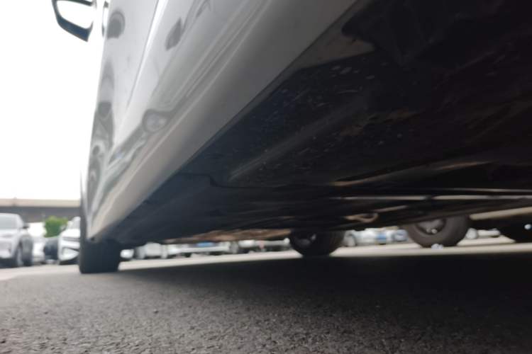 Used BMW 3 Series 2025 325Li M Sport Package Left Side Sill