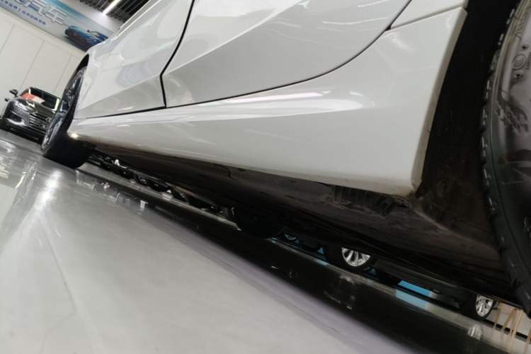 Used BMW 3 Series 2025 330Li M Sport Shadowline Package Left Side Sill