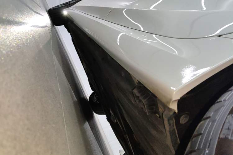 Used BMW 3 Series 2025 330Li M Sport Shadowline Package Left Side Sill