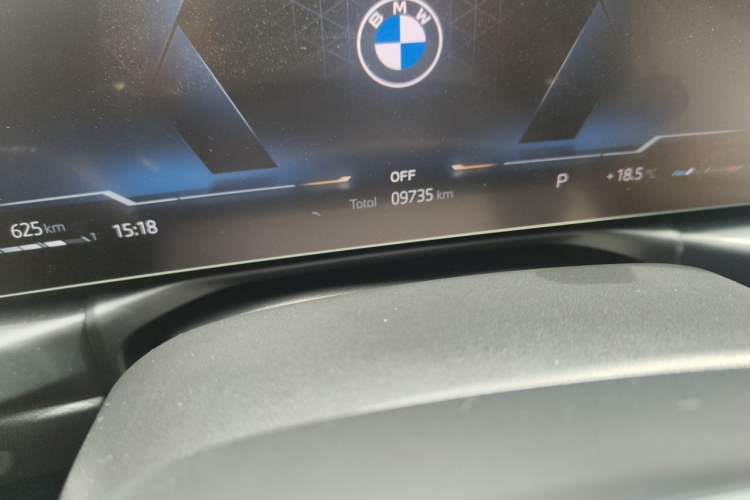 Used BMW 3 Series 2025 325Li M Sport Package Odometer Close Up