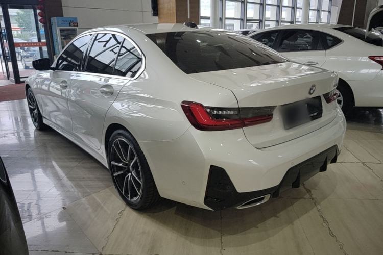 Used BMW 3 Series 2025 325i M Sport Package Rear Left 45 Deg