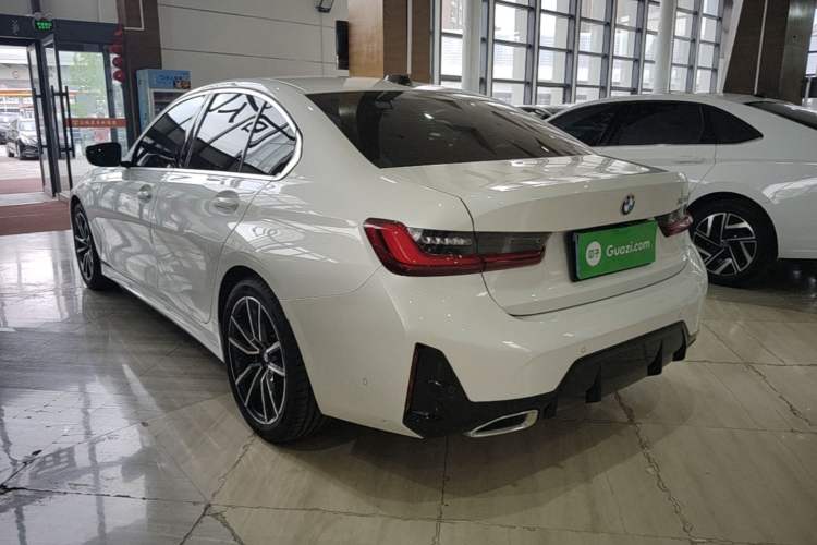 Used BMW 3 Series 2025 325i M Sport Package Rear Left 45 Deg