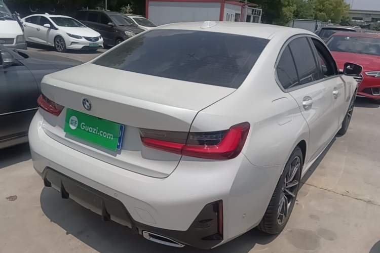 Used BMW 3 Series 2025 325i M Sport Package Rear Right 45 Deg