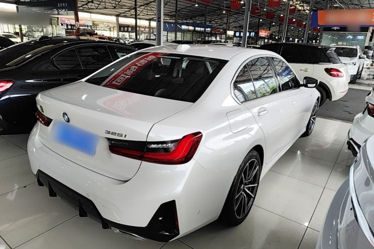 Used BMW 3 Series 2025 325i M Sport Package Rear Right 45 Deg