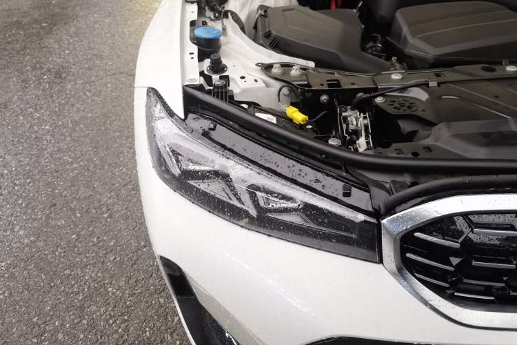 Used BMW 3 Series 2025 325Li M Sport Package Right Front Headlight