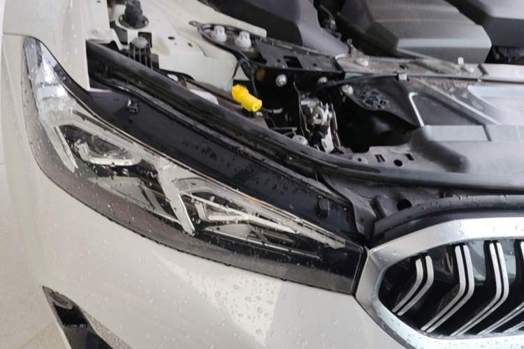 Used BMW 3 Series 2025 325Li M Sport Package Right Front Headlight