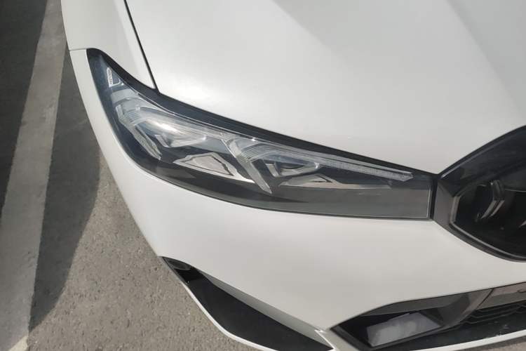 Used BMW 3 Series 2025 330Li M Sport Shadowline Package Right Front Headlight