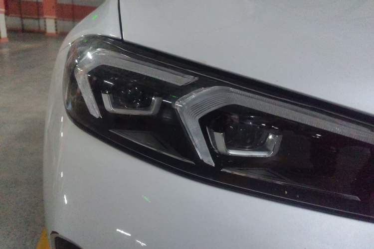 Used BMW 3 Series 2025 330Li M Sport Shadowline Package Right Front Headlight
