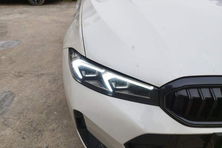 Used BMW 3 Series 2025 330Li M Sport Shadowline Package Right Front Headlight