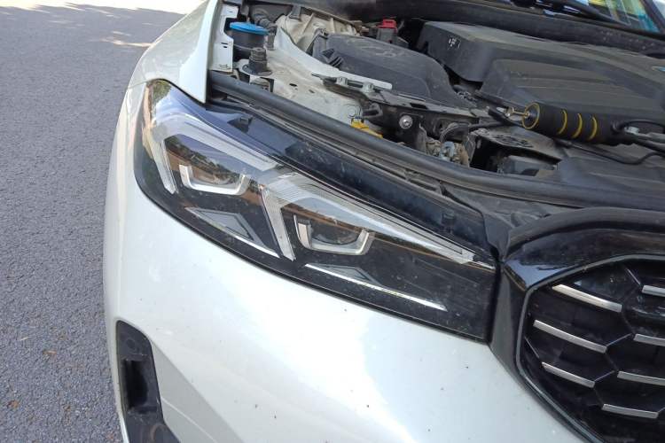 Used BMW 3 Series 2025 325Li M Sport Package Right Front Headlight