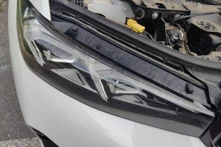 Used BMW 3 Series 2025 330Li M Sport Shadowline Package Right Front Headlight