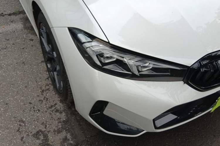Used BMW 3 Series 2025 330Li M Sport Shadowline Package Right Front Headlight